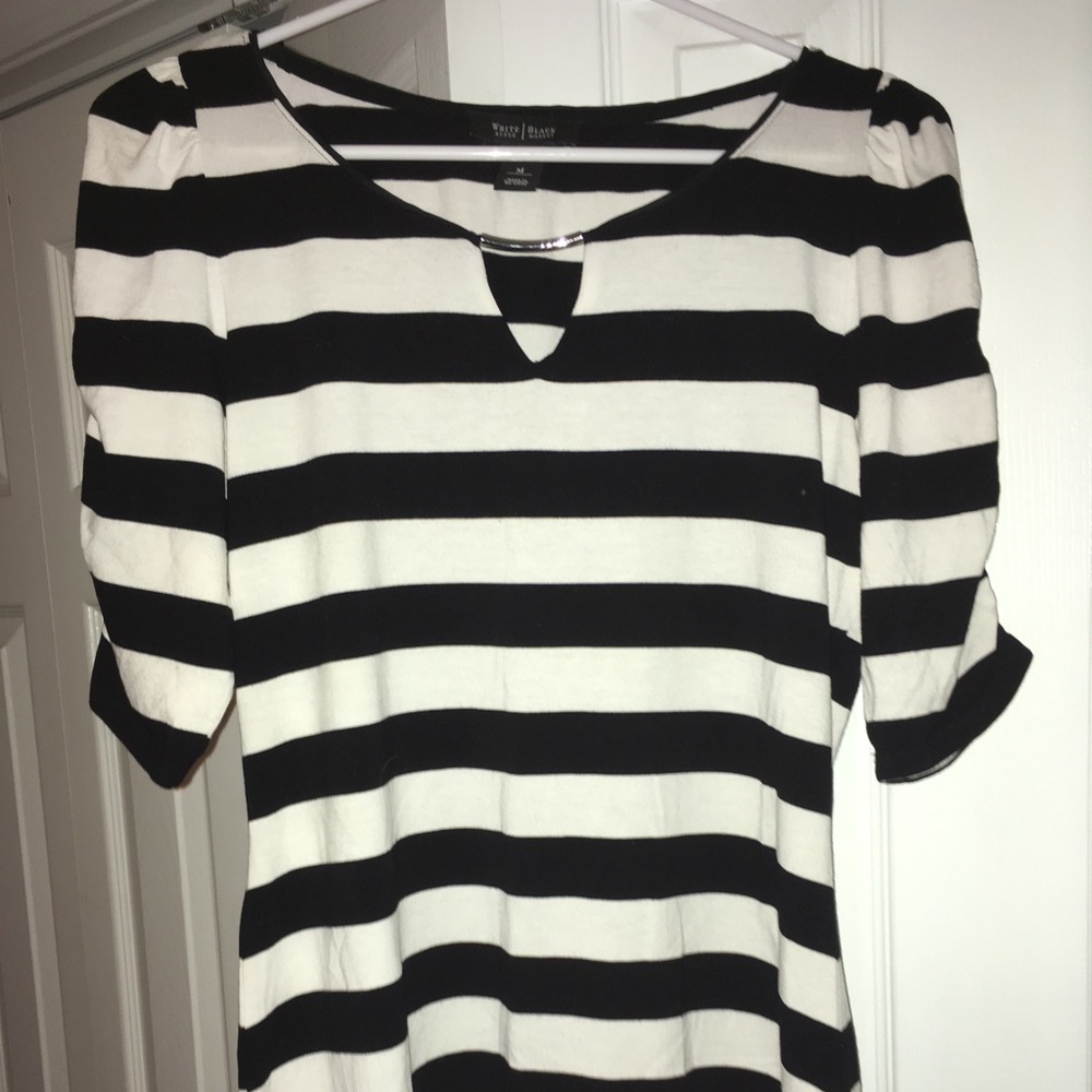 Black House White Market top